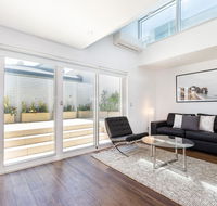 Leichhardt Self-Contained Modern One-Bedroom Apartment 9NOR - Timeshare Accommodation