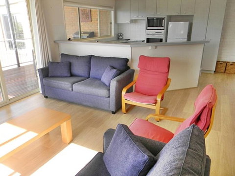 LIFE'S A BEACH - Timeshare Accommodation 1