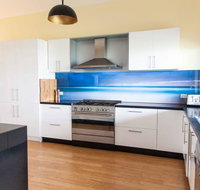 Luxurious Waterfront 10 minutes drive to Phillip Island sleeps 12 - Timeshare Accommodation