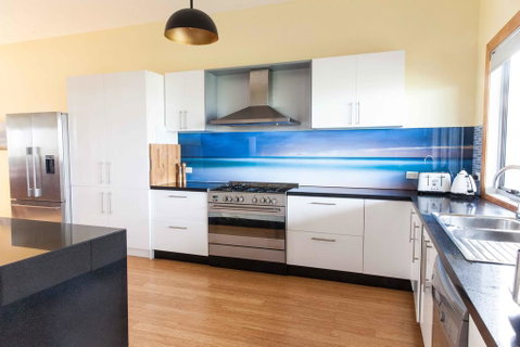 Luxurious Waterfront 10 Minutes Drive To Phillip Island (sleeps 12) - Timeshare Accommodation 0