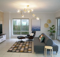 Luxury Waterfront Villa in Sanctuary Lakes