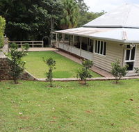 Mapleton Falls Farm House - Timeshare Accommodation