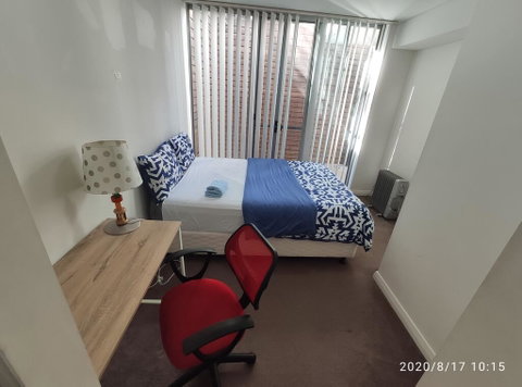 Mascot Clean Bedroom - Timeshare Accommodation 3