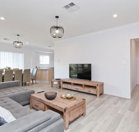 Modern and Spacious home near Curtin University - Timeshare Accommodation