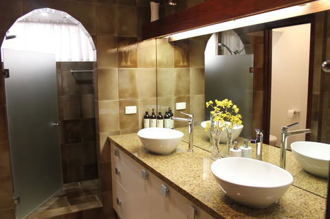 Jacaranda Hideaway Bed & Breakfast - Timeshare Accommodation 7