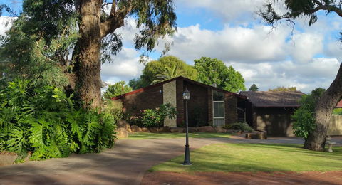 Jacaranda Hideaway Bed & Breakfast - Timeshare Accommodation 16