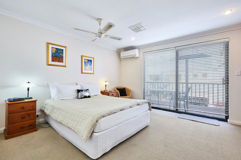 Fremantle Townhouse Unit 6 - Timeshare Accommodation 8