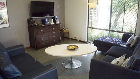 Relax, Bright & Airy Garden Villa - Timeshare Accommodation 22