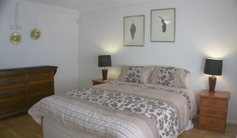 Relax, Bright & Airy Garden Villa - Timeshare Accommodation 4