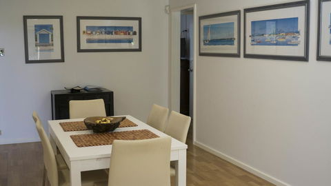 Relax, Bright & Airy Garden Villa - Timeshare Accommodation 6