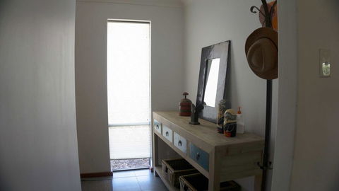 Relax, Bright & Airy Garden Villa - Timeshare Accommodation 21