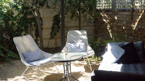 Relax, Bright & Airy Garden Villa - Timeshare Accommodation 27