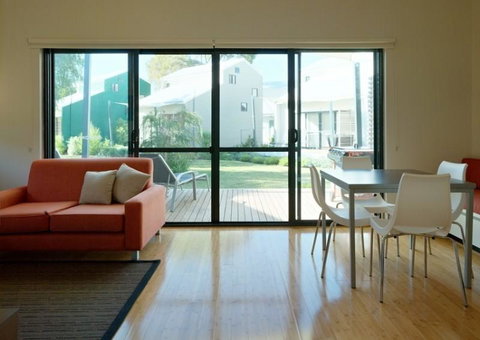 Footprints Preston Beach - Timeshare Accommodation 23