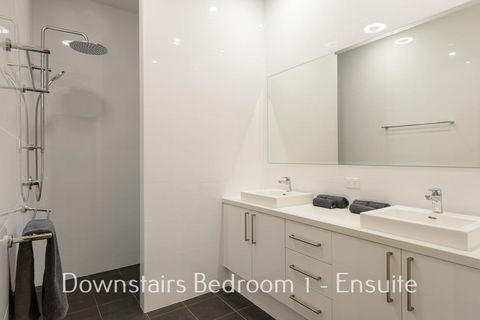 32 Corella Court - Timeshare Accommodation 8