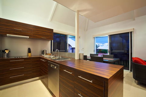 Osprey Holiday Village Unit 103 2 Bedroom - Timeshare Accommodation 5