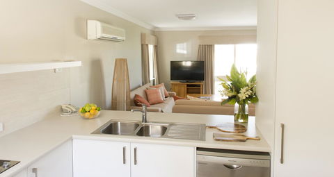 The Marina Hotel - Mindarie - Timeshare Accommodation 24