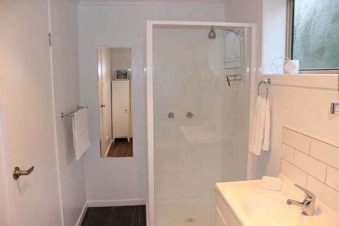 Boomers Retreat, Alonnah, Bruny Island - Timeshare Accommodation 10