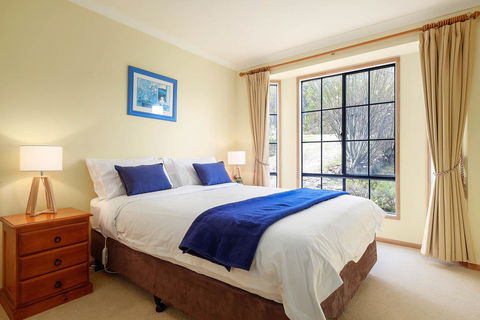 Omaroo Cottage Bruny Island - Timeshare Accommodation 9
