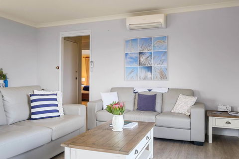 Omaroo Cottage Bruny Island - Timeshare Accommodation 4