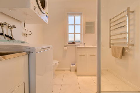 Rosehaven Cottage - Timeshare Accommodation 15