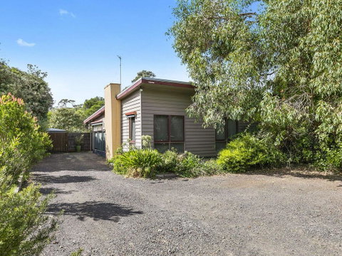 OCEANS 12 - ANGLESEA - Timeshare Accommodation 0