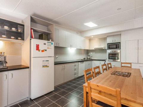 OCEANS 12 - ANGLESEA - Timeshare Accommodation 3