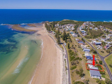 Pacifica 1 - On The Beach At Brooms Head - Timeshare Accommodation 2