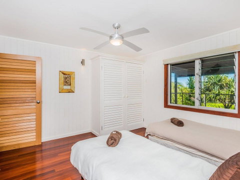 Pacifica 2 - Opposite The Beach At Brooms Head - Timeshare Accommodation 2