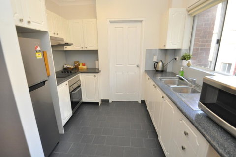 Parramatta Self-Contained Two-Bedroom Apartment (4LEN) - Timeshare Accommodation 3