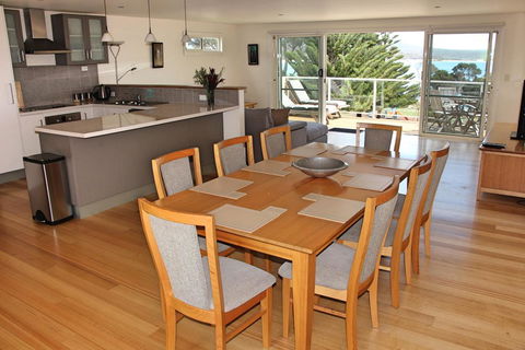 Quarterdeck Apartment - Timeshare Accommodation 2