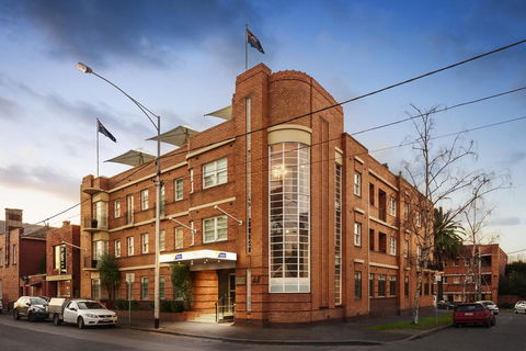 Quest East Melbourne - Timeshare Accommodation 1
