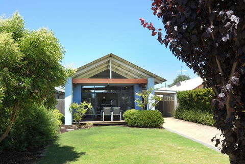 Quiet Cottage - Timeshare Accommodation 0