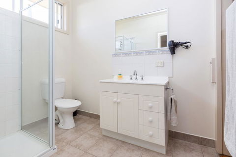 RENOVATED BEACH BEAUTY - ROSEBUD - Timeshare Accommodation 0