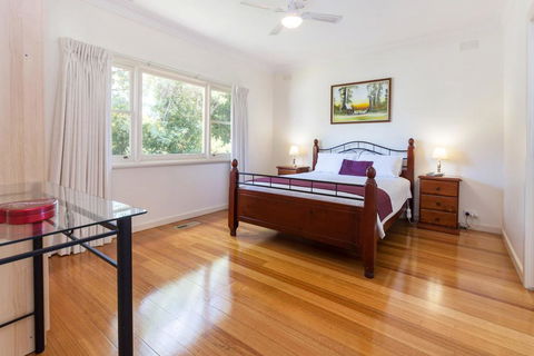 RENOVATED BEACH BEAUTY - ROSEBUD - Timeshare Accommodation 3