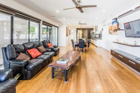 RL Apartments 3 Simms St - Timeshare Accommodation 0