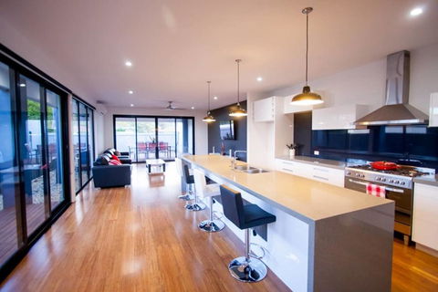 RL Apartments 3 Simms St - Timeshare Accommodation 2