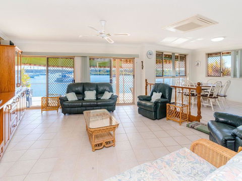 Seachange -Waterfront - Timeshare Accommodation 1