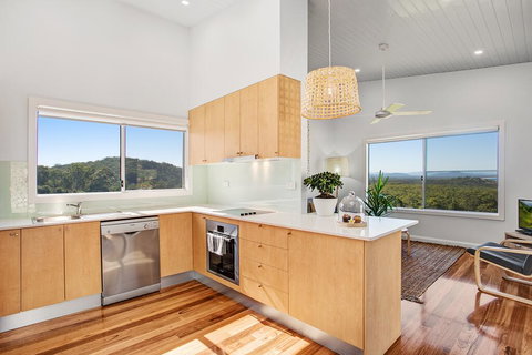 Seascape Scotts Head - Timeshare Accommodation 1