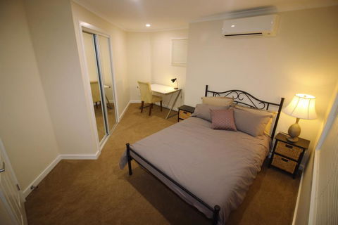 Silver House - Melbourne Airport Accommodation - Timeshare Accommodation 1