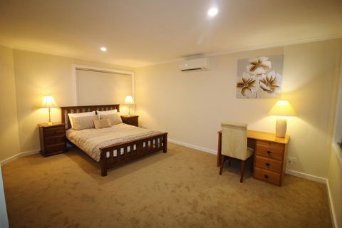Silver House - Melbourne Airport Accommodation - Timeshare Accommodation 0