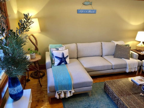 Sinnamon's By The Sea - Timeshare Accommodation 2