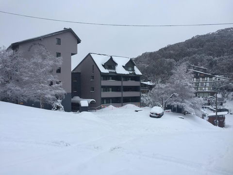 Snow Ski Apartments 31 - Timeshare Accommodation 1