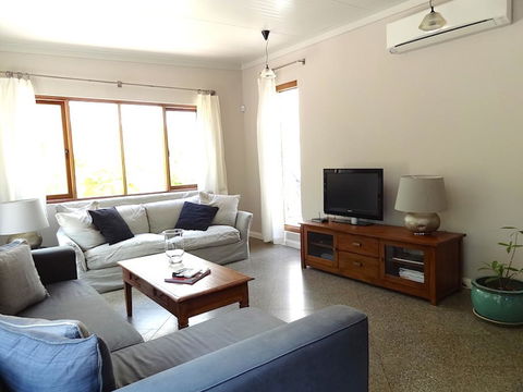 Soloman Street Cottage - Timeshare Accommodation 3