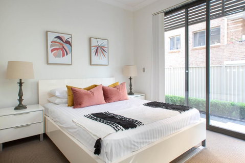 Spacious Two-Bedroom Apartment Near Hospital - Timeshare Accommodation 1