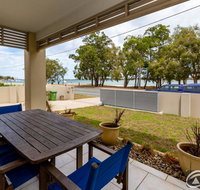 Stunning Waterfront Home with pool - Sylvan Beach Esp Bellara - Timeshare Accommodation