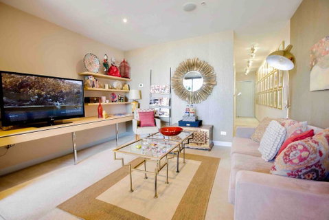 Stylish 1 Bedroom Apartment Amazing City Views - Timeshare Accommodation 2