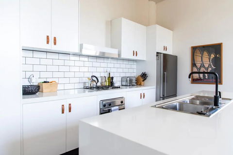 Stylish Warehouse Conversion In The Heart Of Fitzroy - Timeshare Accommodation 3