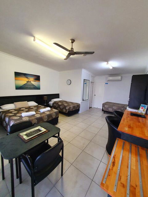 Sunseeker Motel - Timeshare Accommodation 3