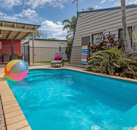 Surf Club House Pet Friendly Sunshine Coast Holiday House Marcoola - Timeshare Accommodation