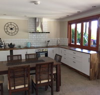 TAKURA HEIGHTS Modern Country Apartment with pool access - Timeshare Accommodation